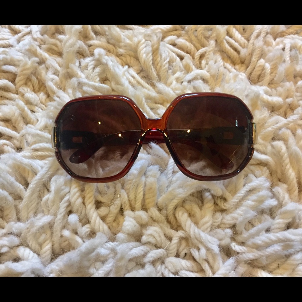 Amber and gold stylish sunglasses